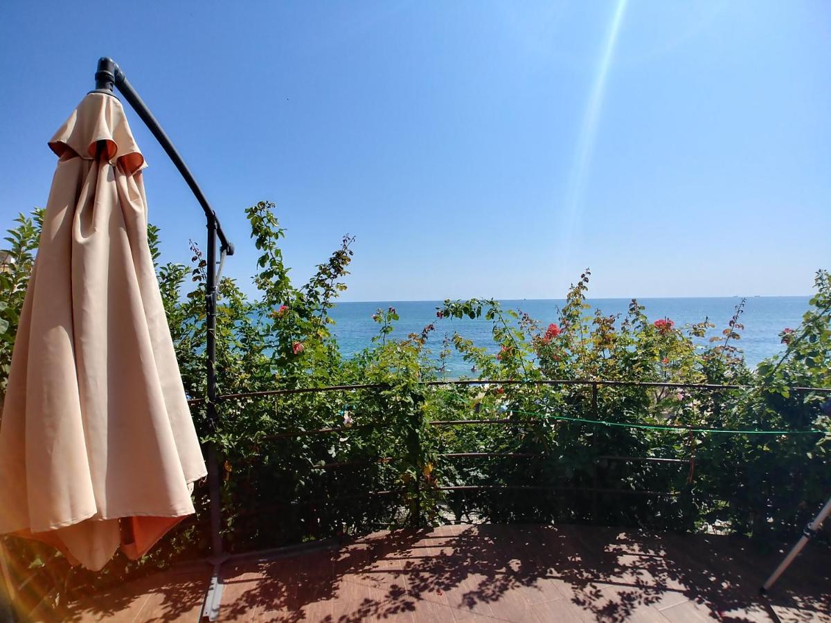 Котеджі На Приватному Пляжу - Совіньон 2024 Odessa Esterno foto